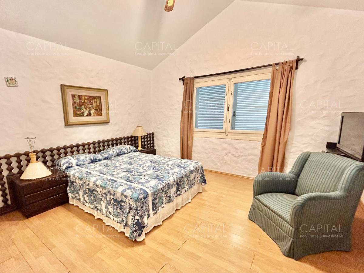 Casa ID.35451 - Importante casa en venta en Playa Mansa.