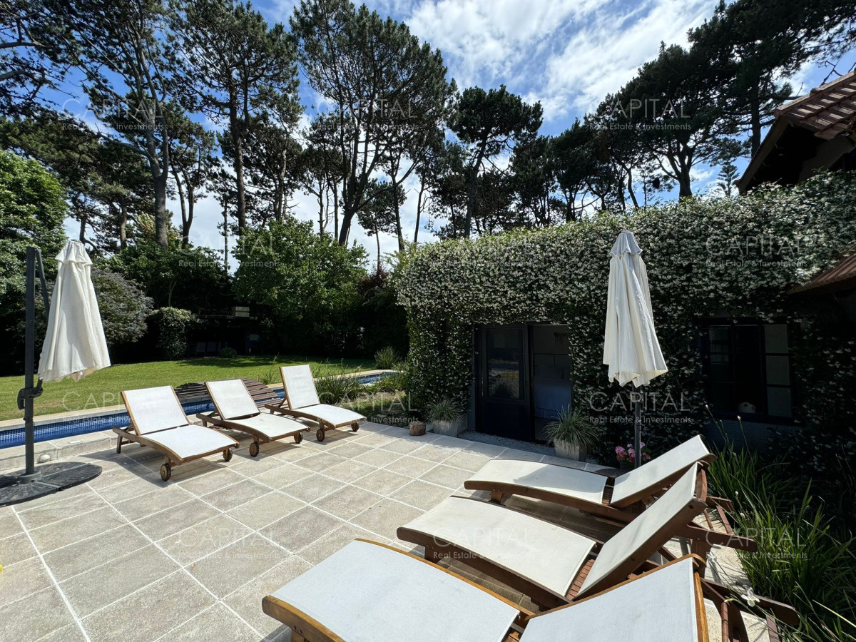 Casa ID.28553 - Casa de 5 dormitorios en Barrio Lugano, Punta del Este