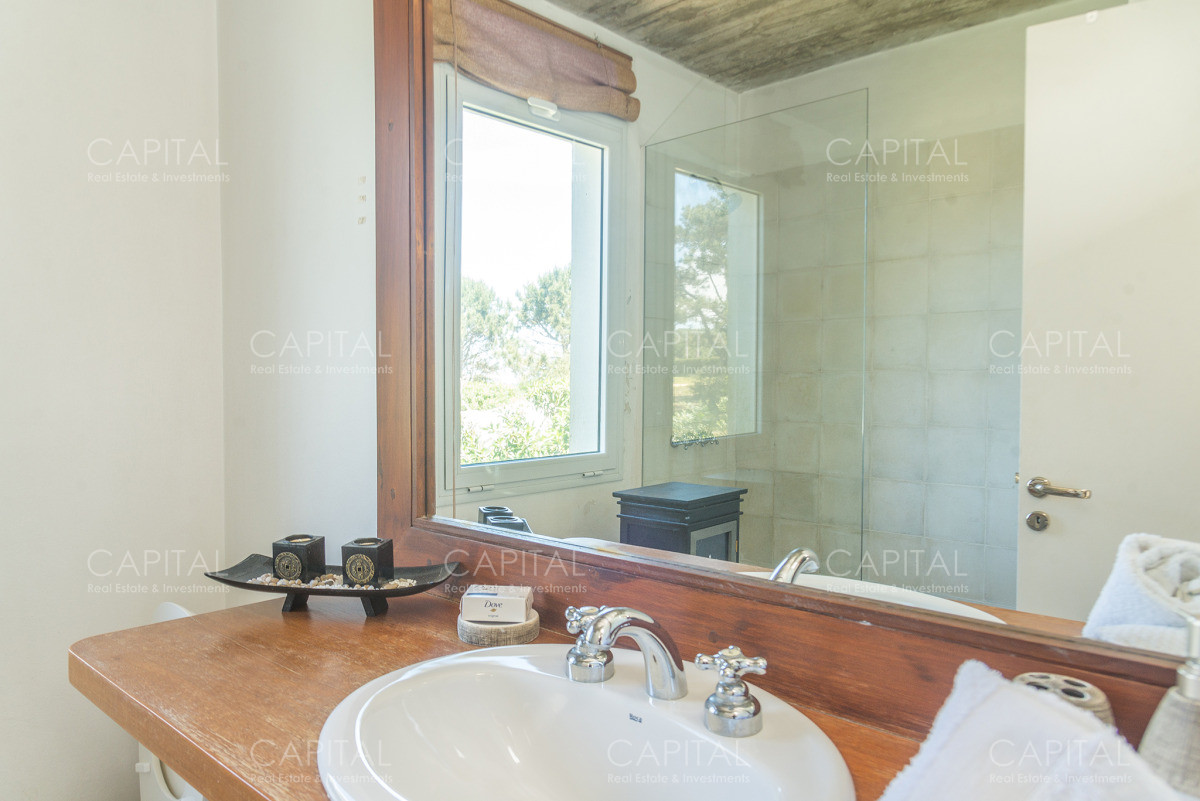 Casa ID.28305 - Casa de tres cuarto y servicio Pinar del Faro
