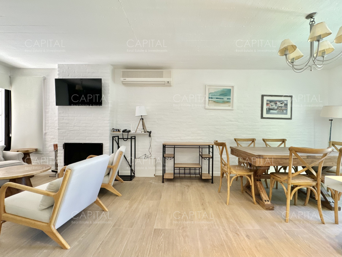 Casa ID.39224 - Casa de 3 dormitorios, piscina climatizada y barbacoa en venta y alquiler, Playa Mansa, Punta del Este.