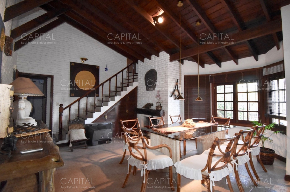 Casa ID.24811 - Casa en Playa Mansa de Cuatro Dormitorios en Venta Punta del Este