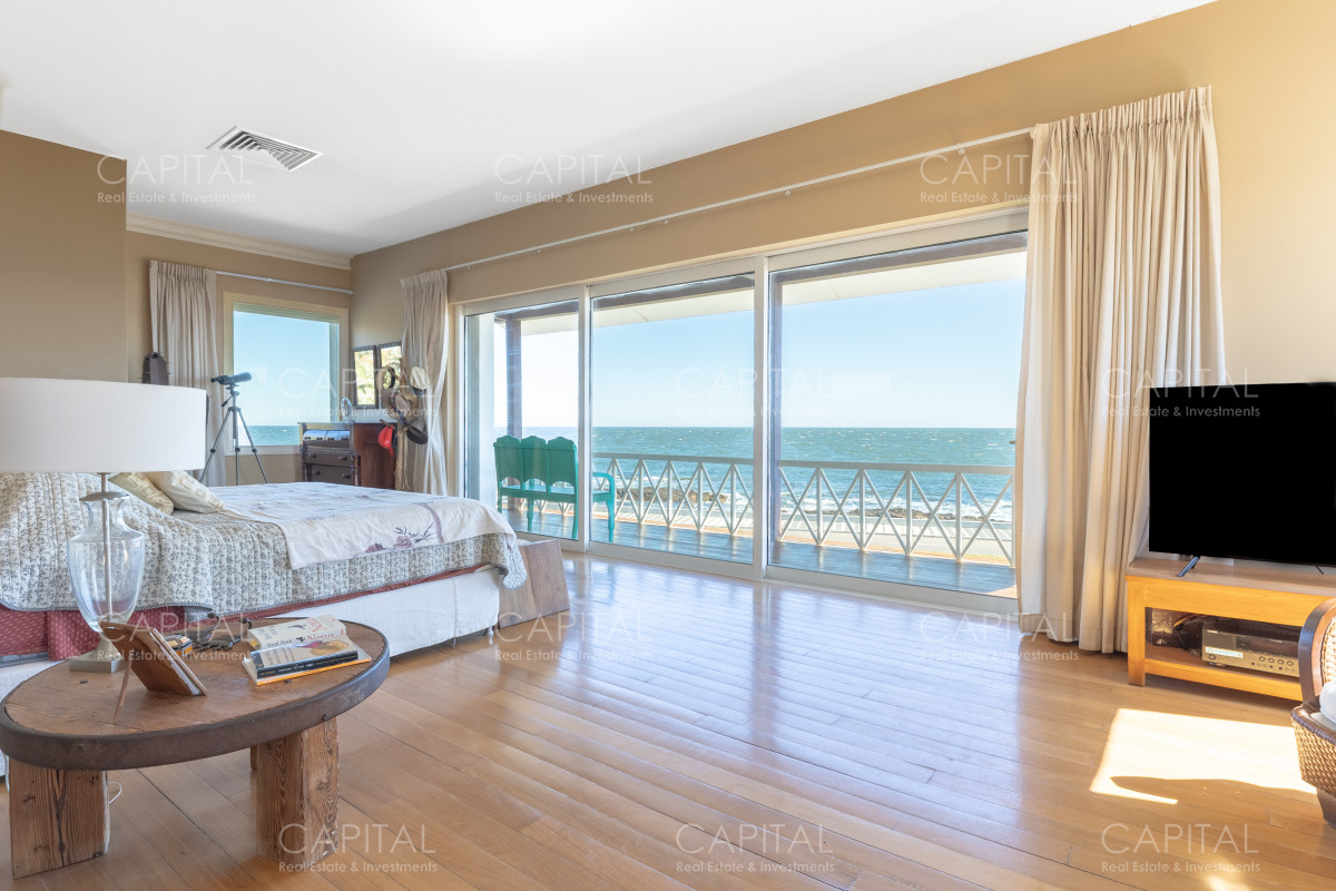 Casa ID.29753 - Venta de Magnífica casa en Rambla del Puerto de Punta del Este