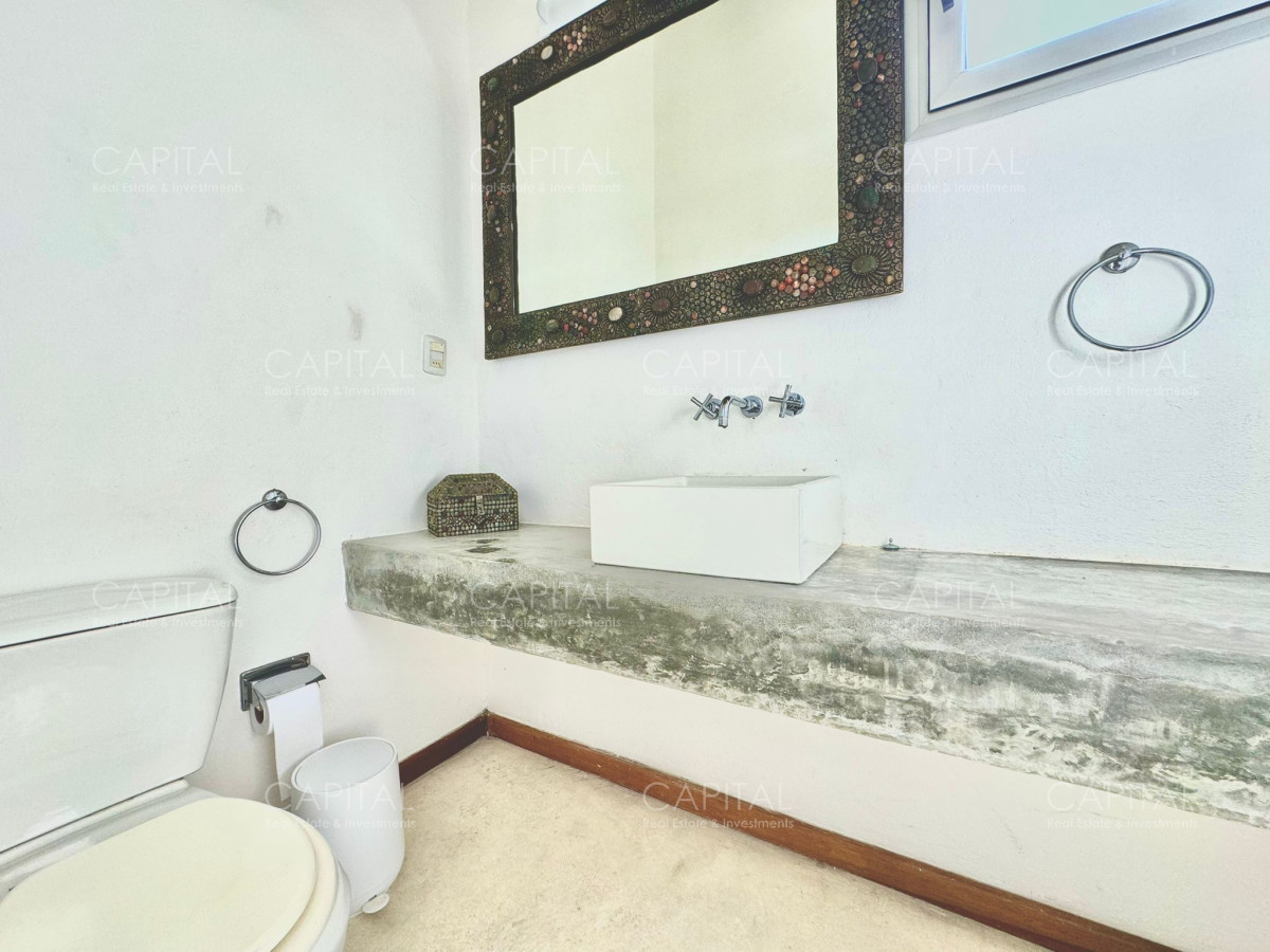Casa ID.36175 - Casa en Venta en Pueblo de José Ignacio Cuatro Dormitorios y Dependencia