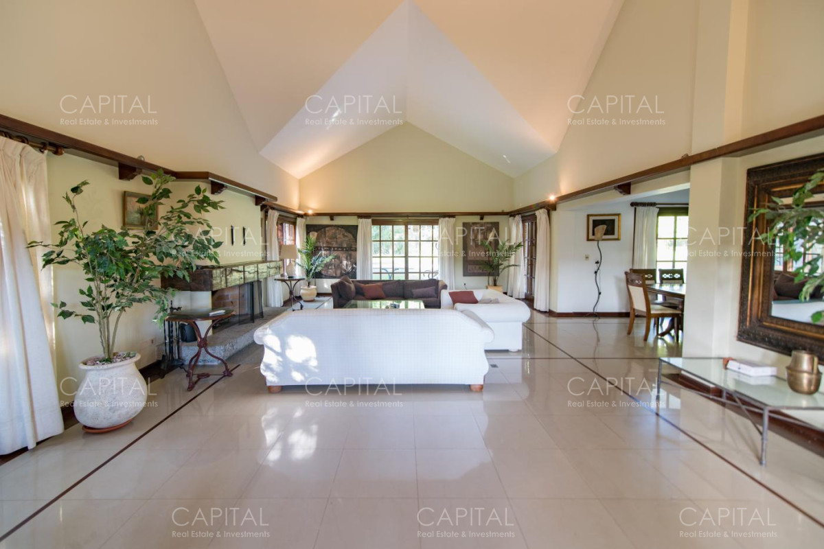Casa ID.35548 - Espectacular casa en Venta en Beverly Hills