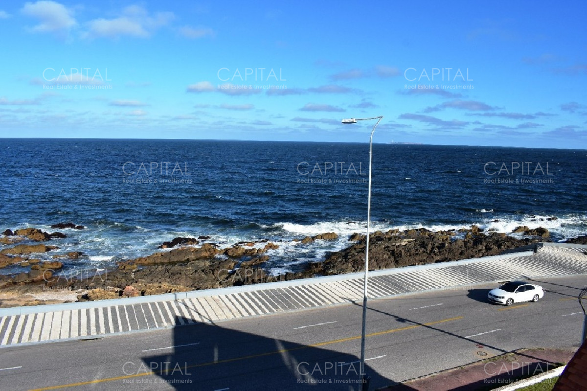 Casa ID.25844 - Excelente casa en 1era fila de Península - 4 dormitorios y solarium con jacuzzi!