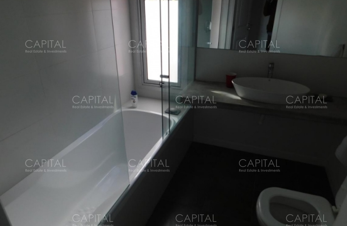 Casa ID.30088 - Muy buena casa en venta Construcción de muy buena calidad con pisos en porcelanato símil hormigón