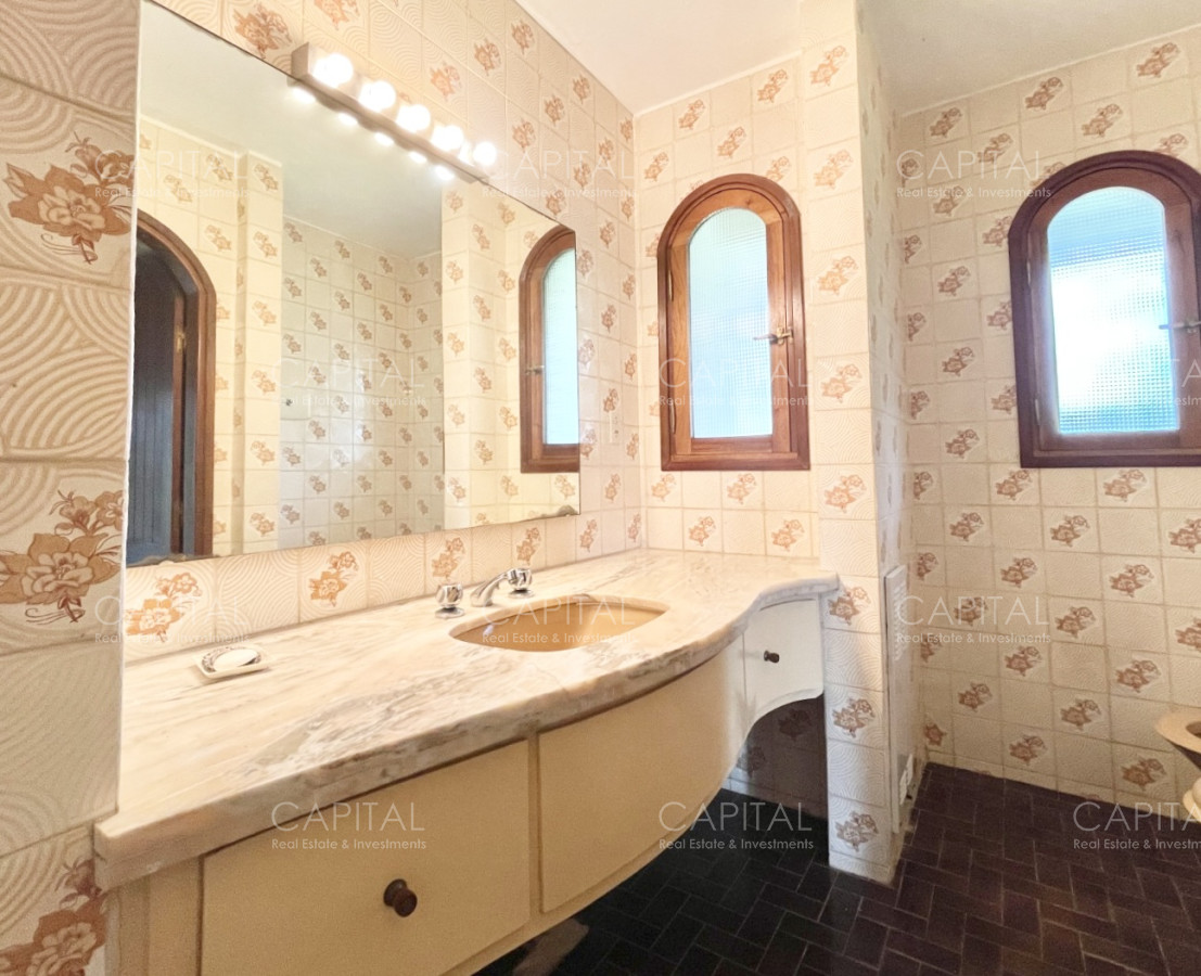 Casa ID.34608 - Casa en Venta de Cuatro Dormitorios , Zona Lugano, Punta del Este