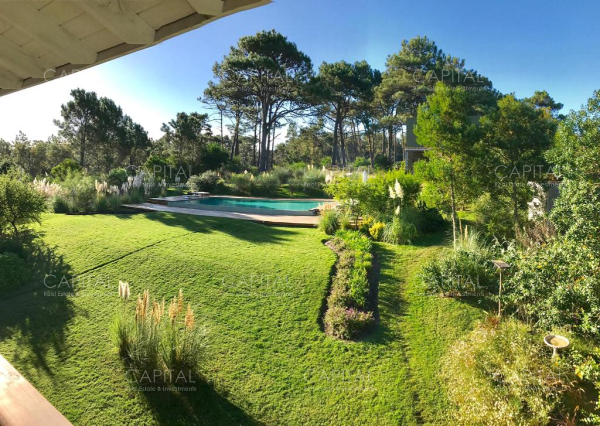 Casa ID.25894 - Espectacular casa en La Barra con gran parque con divina vista al  bosque  