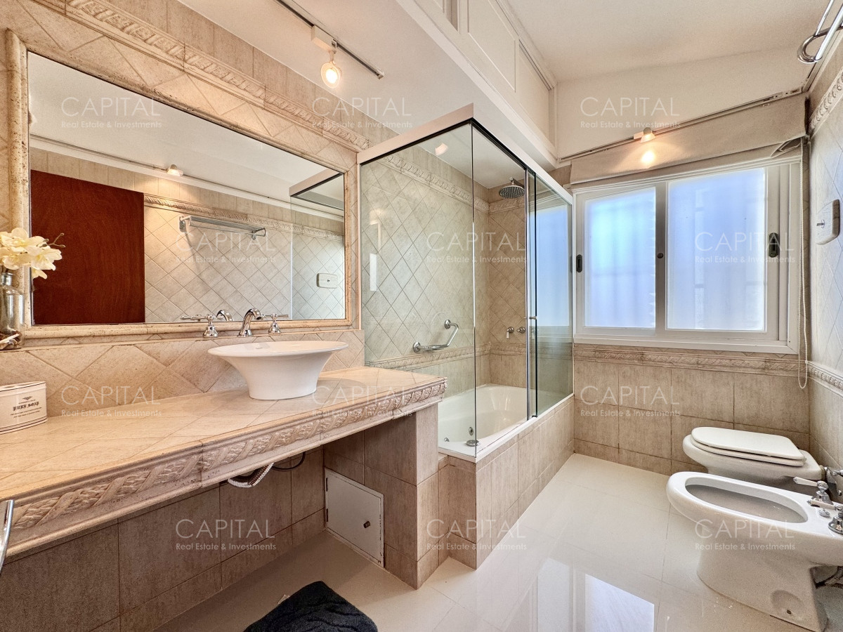 Casa ID.26110 - Casa en Venta en Playa Mansa de Punta del Este 