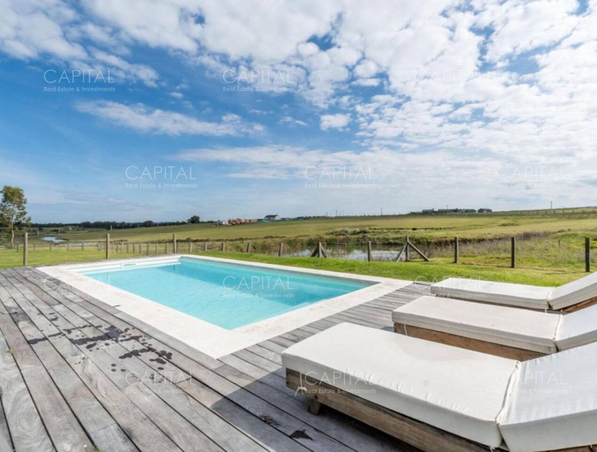 Casa ID.39618 - Casa de 5 dormitorios con piscina en barrio privado