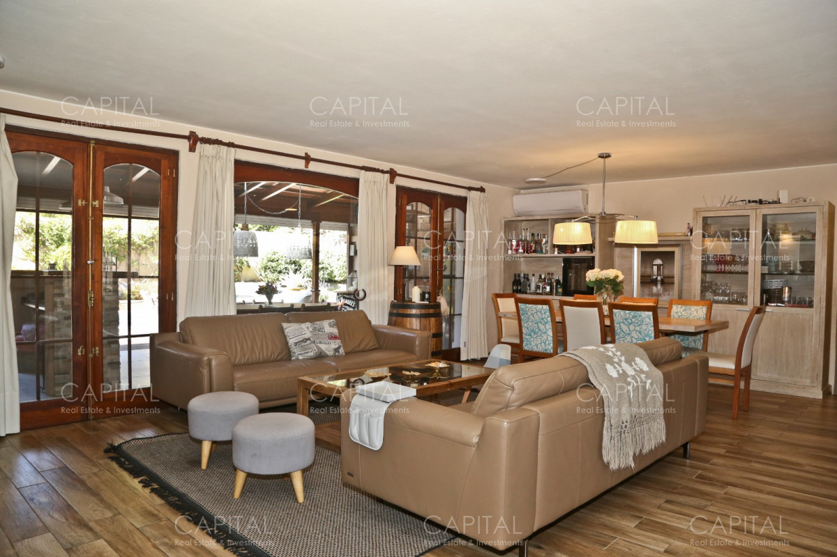 Casa ID.35079 - Casa en venta en Playa Mansa, Punta del Este.