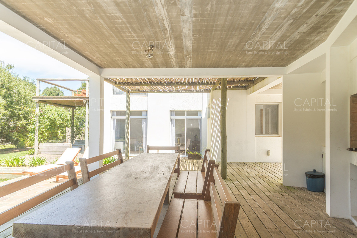 Casa ID.28305 - Casa de tres cuarto y servicio Pinar del Faro