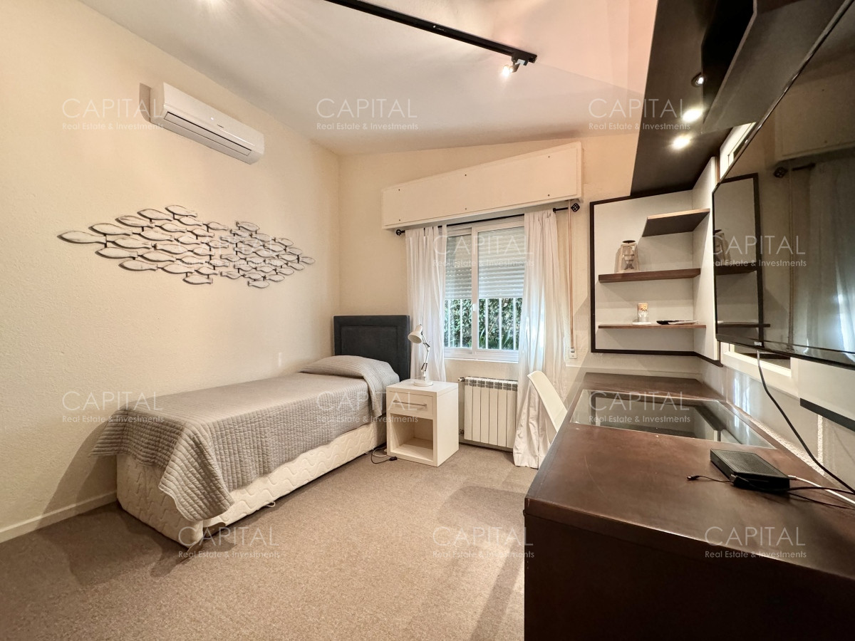 Casa ID.26110 - Casa en Venta en Playa Mansa de Punta del Este 