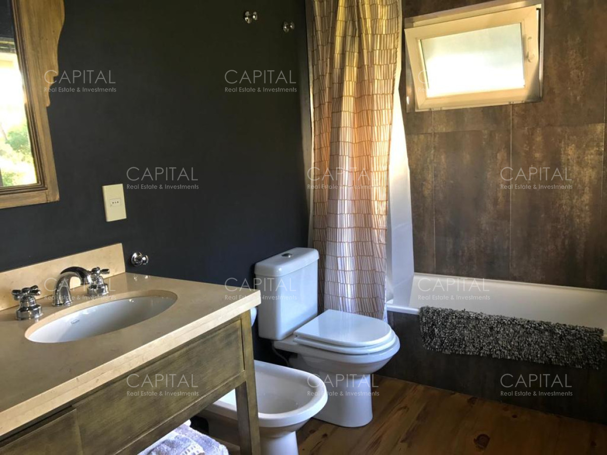 Casa ID.25894 - Espectacular casa en La Barra con gran parque con divina vista al  bosque  