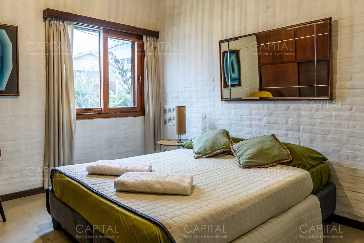 Casa ID.33629 - Casa de seis dormitorios en primera linea frente al mar en Península de Punta del Este