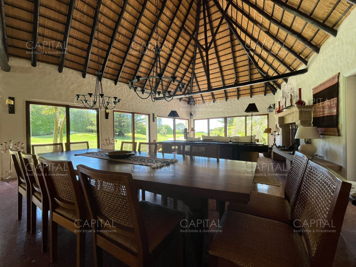 Casa ID.37287 - Espectacular Casa en Playa Brava Punta Del Este 