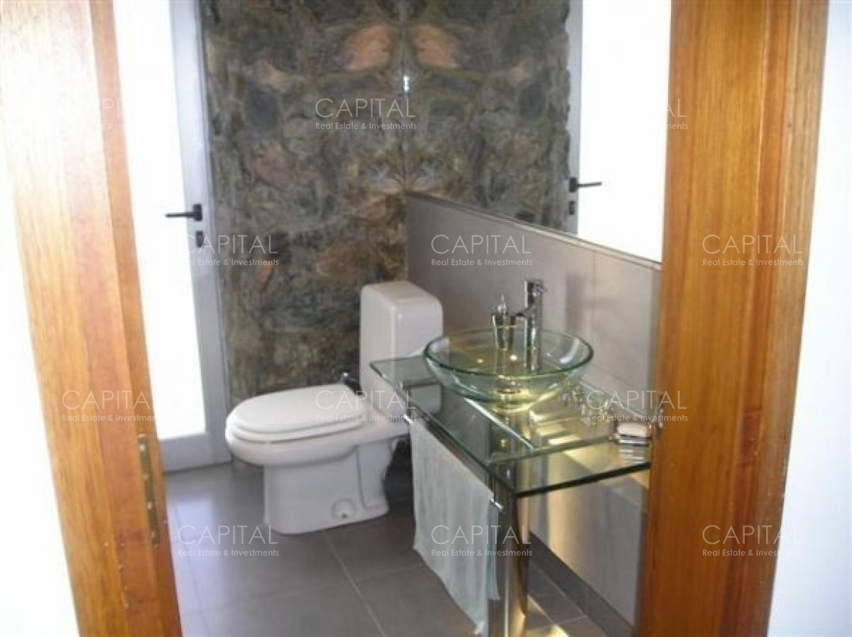 Casa ID.38467 - Casa en Montoya 3 dormitorios y dependencia a 200 mts del mar