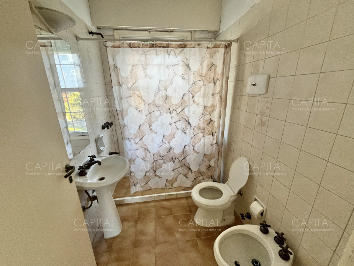 Casa ID.34561 - Casa en Venta Cuatro Dormitorios en Cantegril, Punta Del Este 