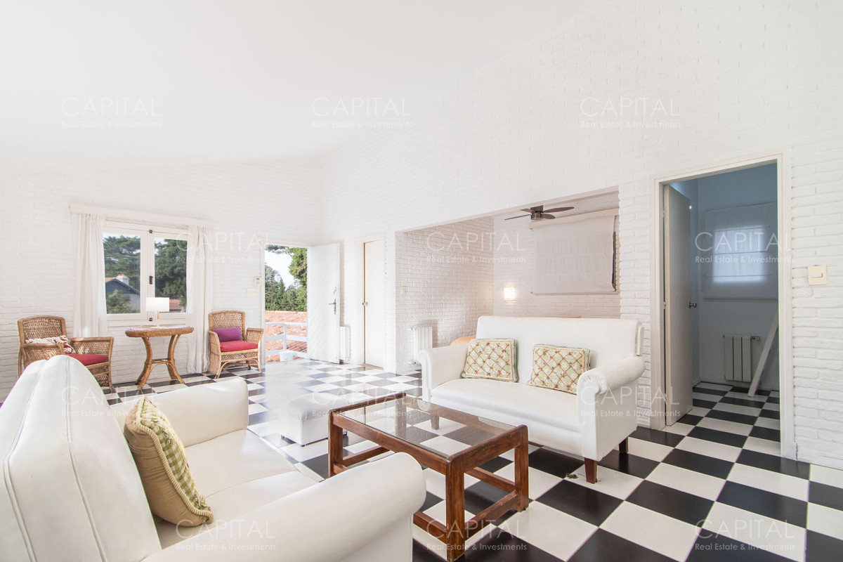 Casa ID.34876 - Casa de construccion tradicional en Playa Brava, Punta del Este en Venta
