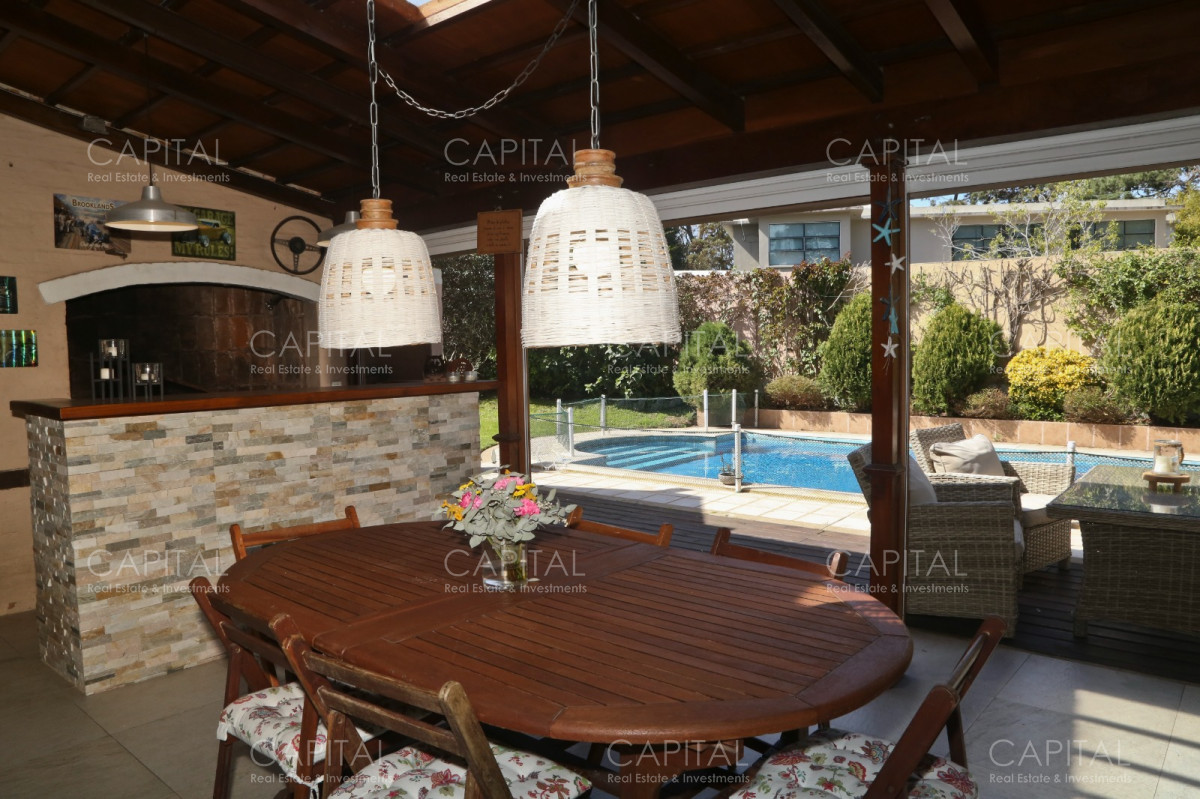 Casa ID.35079 - Casa en venta en Playa Mansa, Punta del Este.