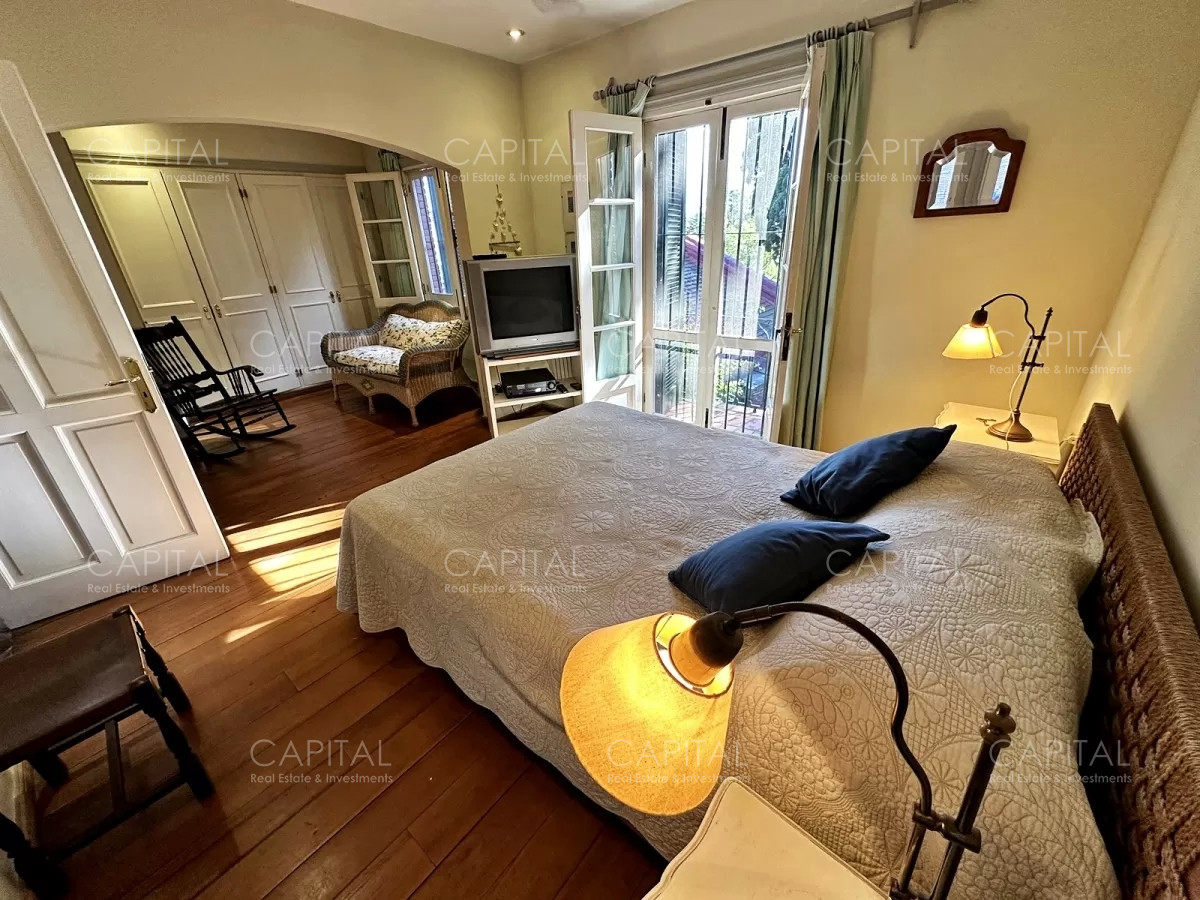 Casa ID.35081 - Casa  en Venta Playa Mansa en venta a 150 metros del mar