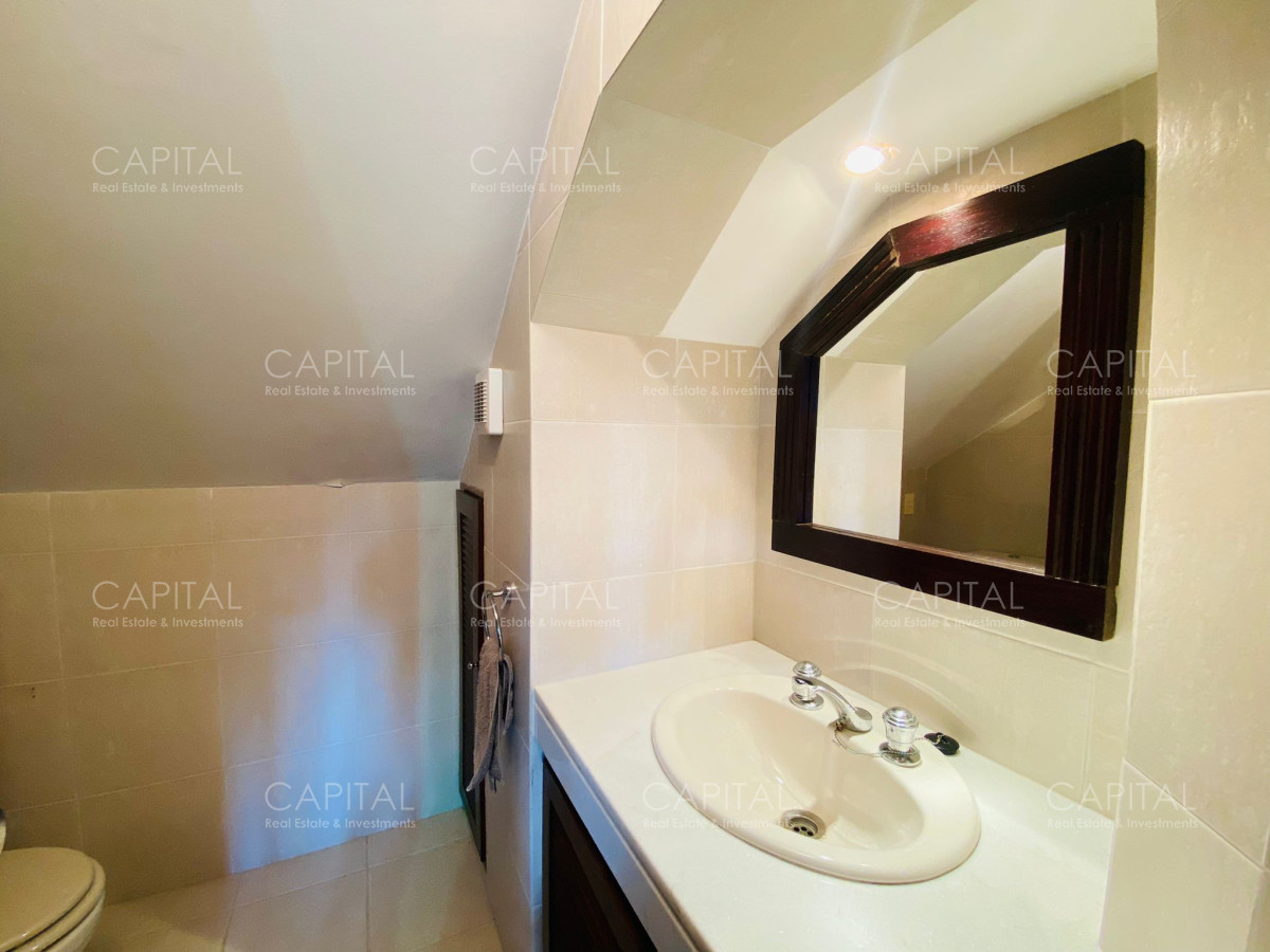 Casa ID.32412 - Residencia de Seis Dormitorios más Dependencia en Barrio Cantegril
