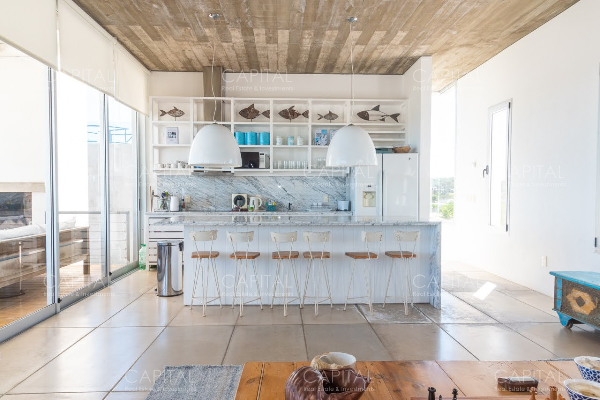 Casa ID.34500 - Casa en Venta De  Cuatro Dormitorios mas Dependencia en Jose Ignacio 