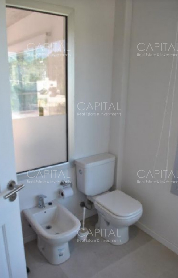 Casa ID.30088 - Muy buena casa en venta Construcción de muy buena calidad con pisos en porcelanato símil hormigón