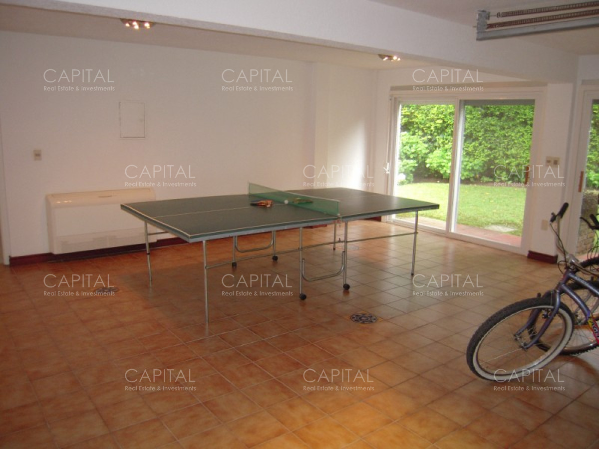 Casa ID.34561 - Casa en Venta Cuatro Dormitorios en Cantegril, Punta Del Este 