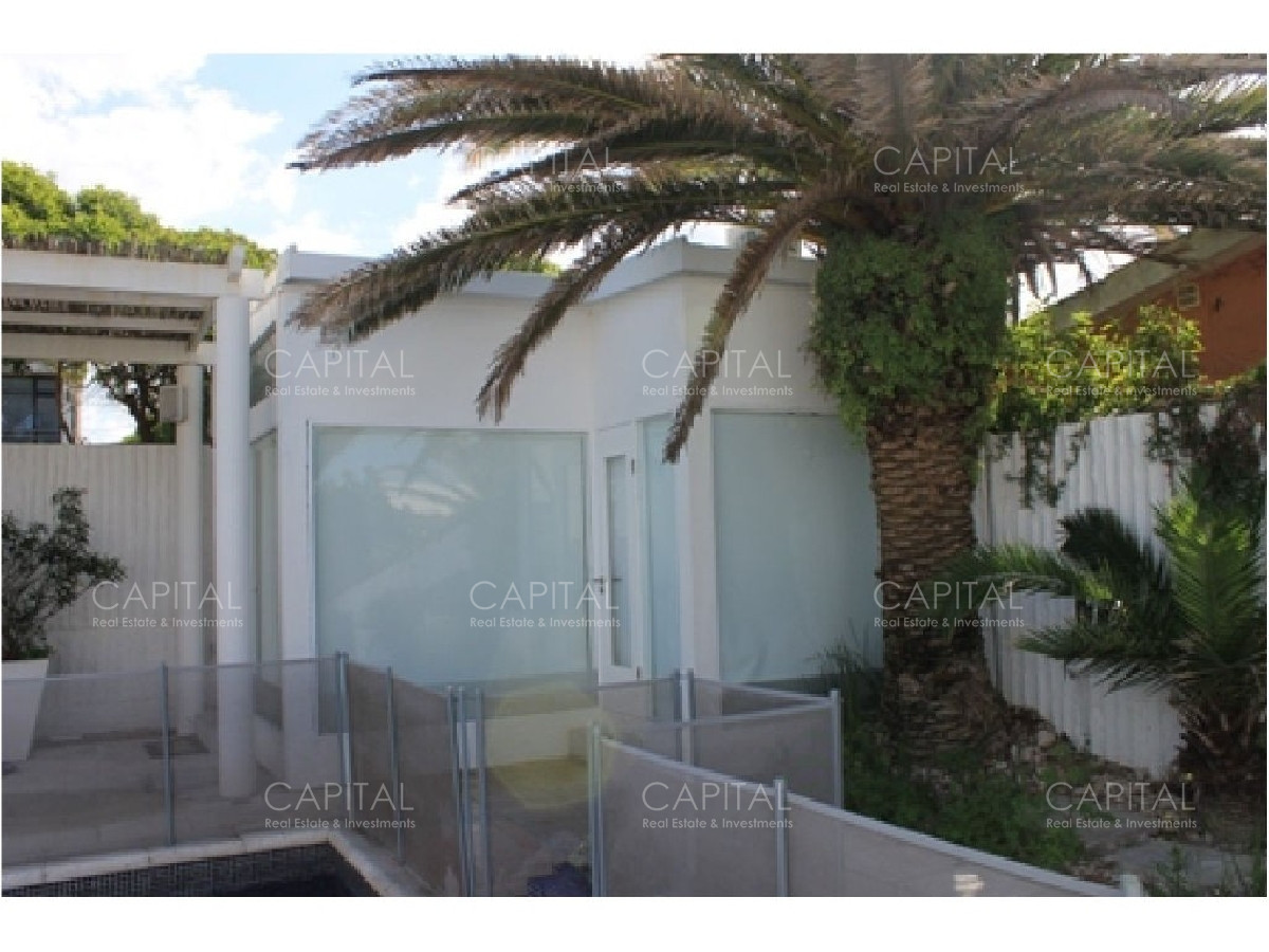 Casa ID.25844 - Excelente casa en 1era fila de Península - 4 dormitorios y solarium con jacuzzi!