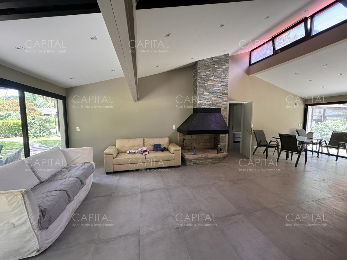 Casa de Cuatro Dormitorios - San Rafael - CCP24929C