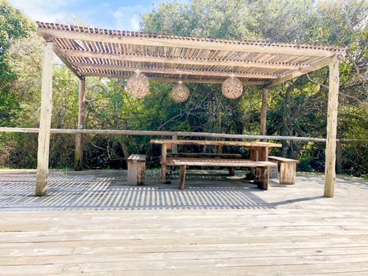 Casa ID.28338 - Alquiler temporario de Casa de 3 dormitorios y piscina en Barrio San Vicente, José Ignacio.