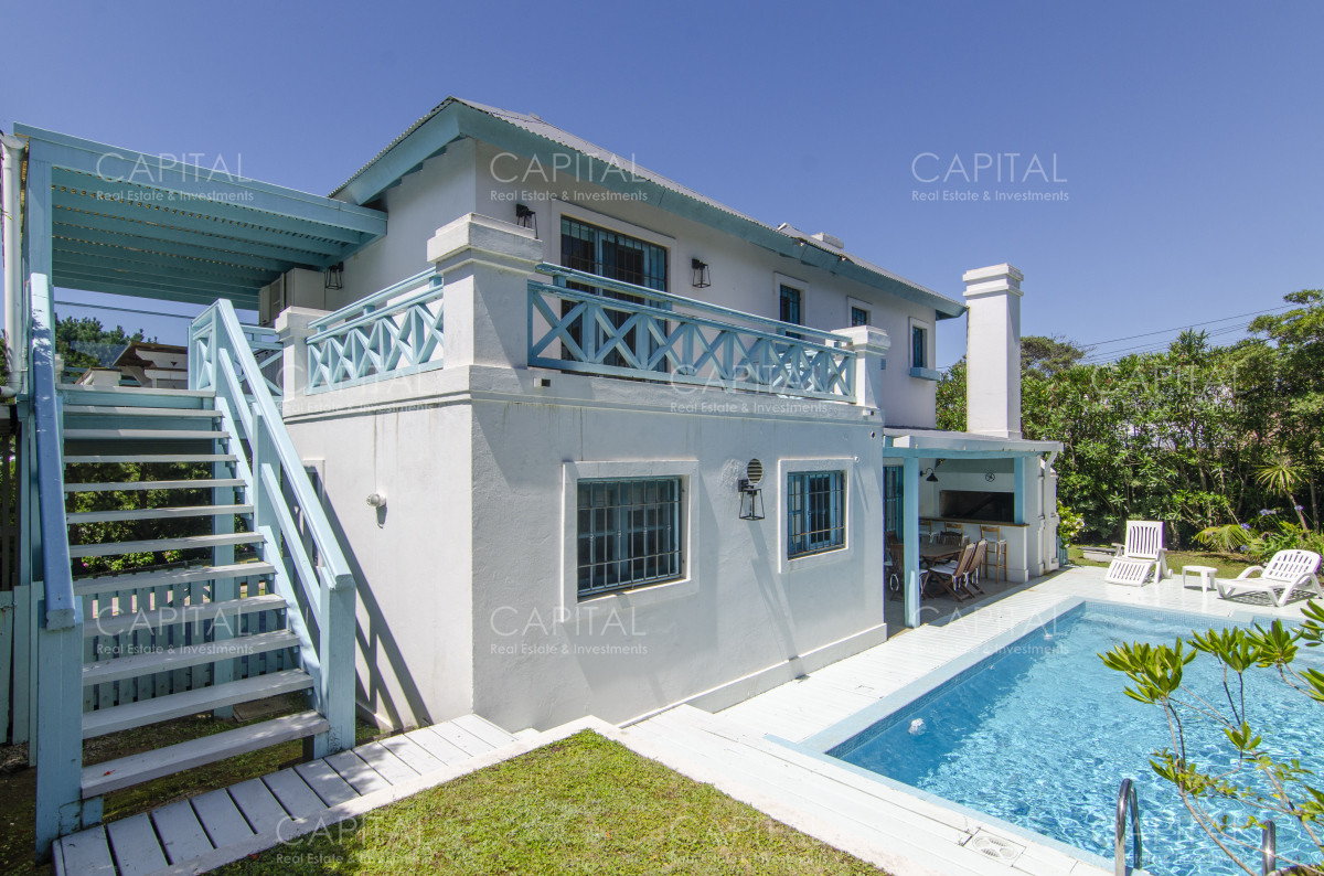 Casa ID.36458 - Excelente casa en  Montoya venta y alquiler a 1 cuadra de la Playa 