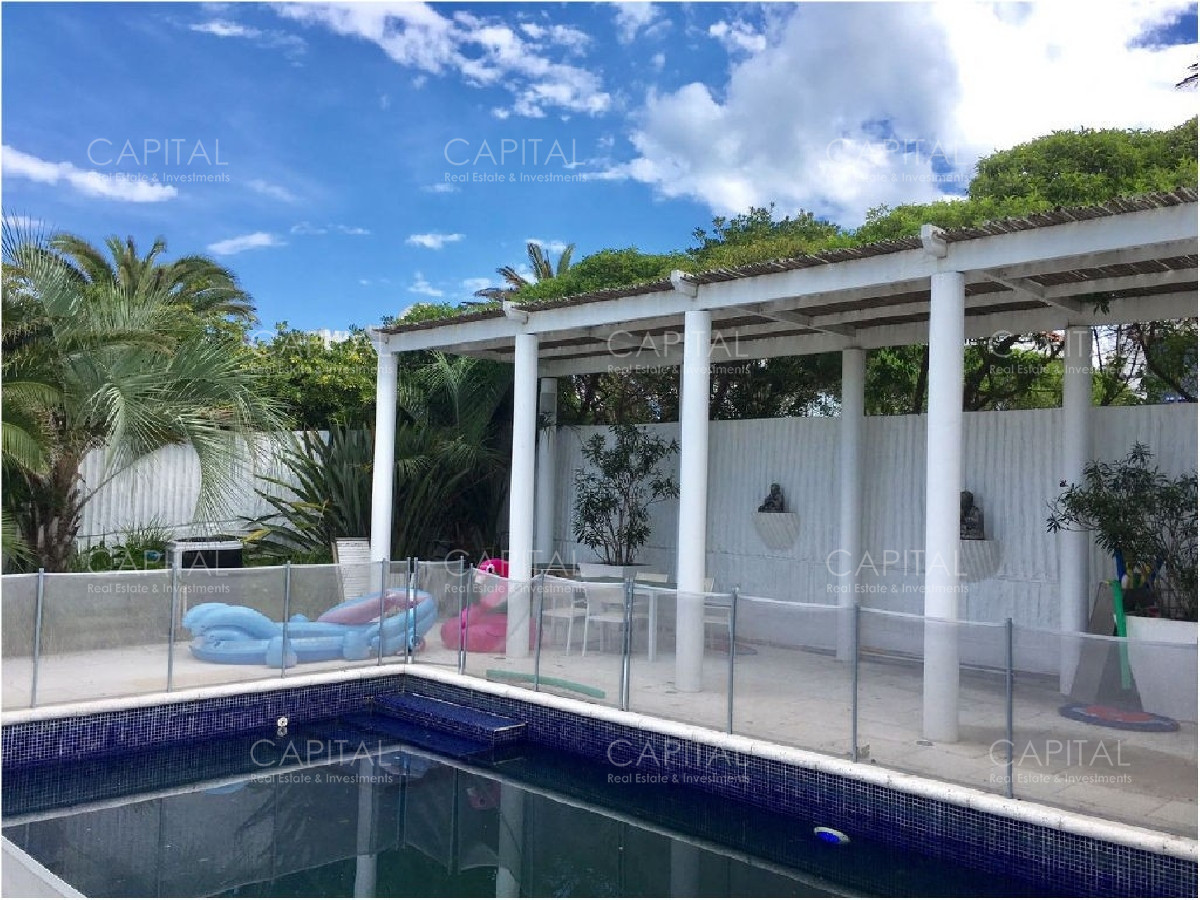 Casa ID.25844 - Excelente casa en 1era fila de Península - 4 dormitorios y solarium con jacuzzi!