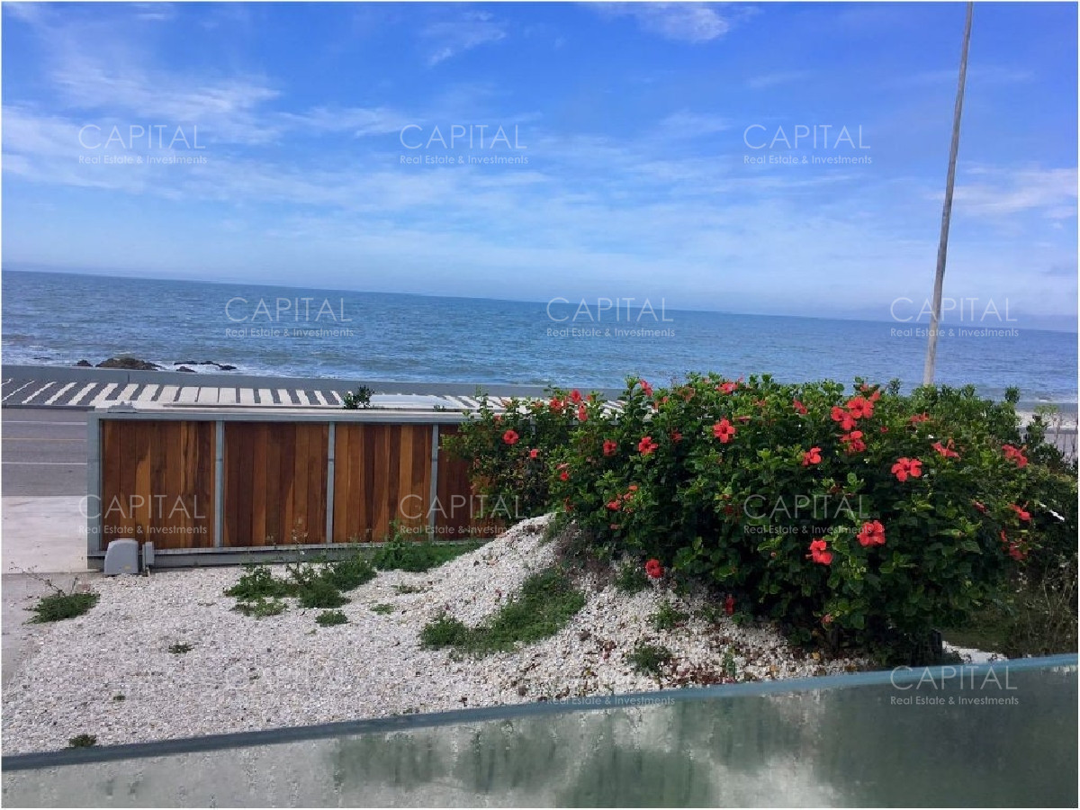 Casa ID.25844 - Excelente casa en 1era fila de Península - 4 dormitorios y solarium con jacuzzi!