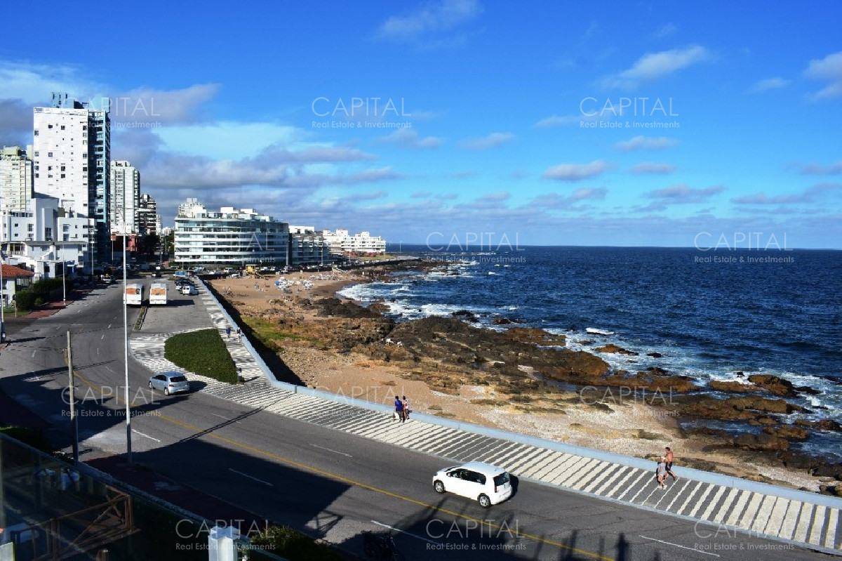 Casa ID.25844 - Excelente casa en 1era fila de Península - 4 dormitorios y solarium con jacuzzi!