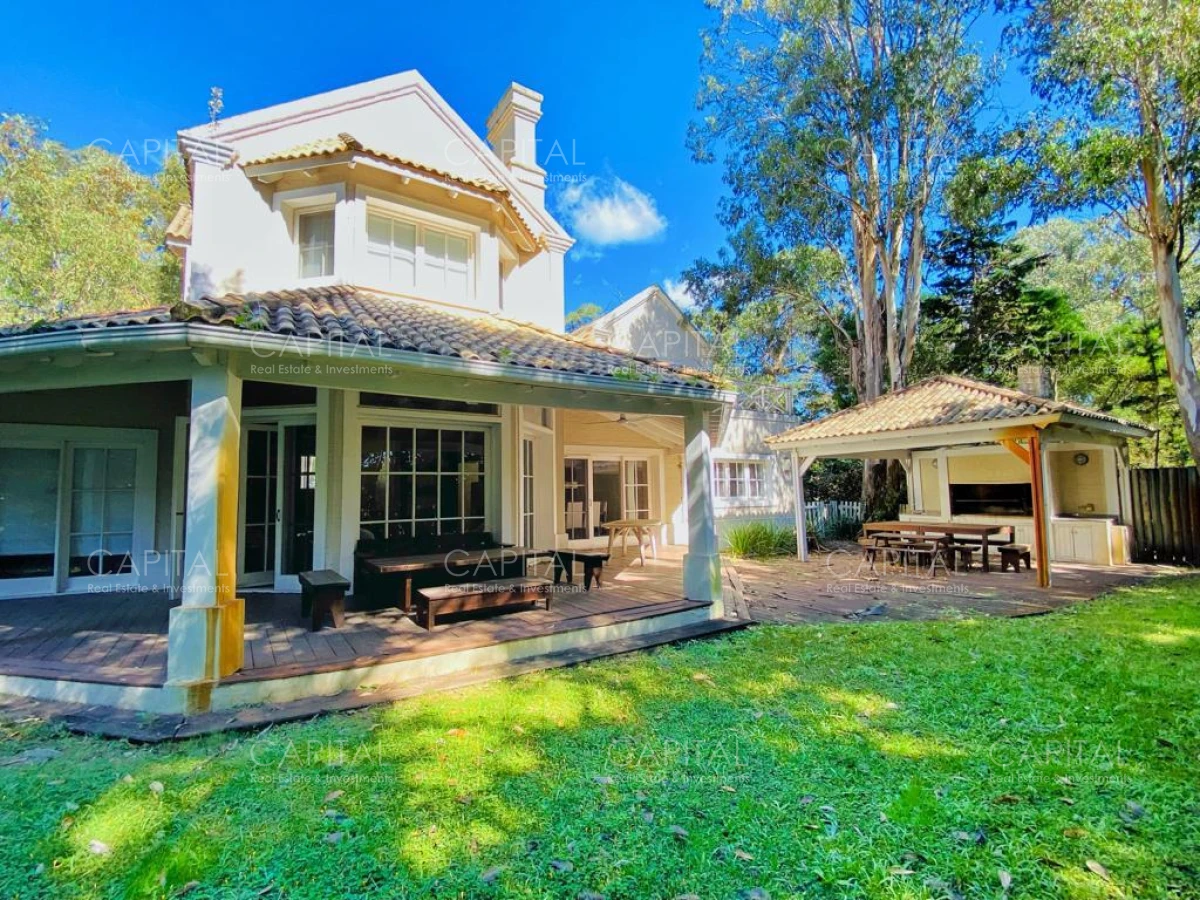 Casa ID.28358 - Casa en Venta Barrio Laguna Blanca Punta del Este Cuatro Dormitorios