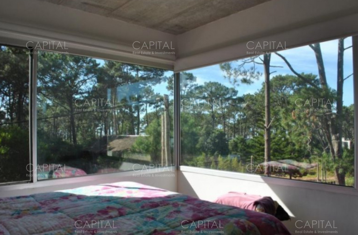 Casa ID.30088 - Muy buena casa en venta Construcción de muy buena calidad con pisos en porcelanato símil hormigón