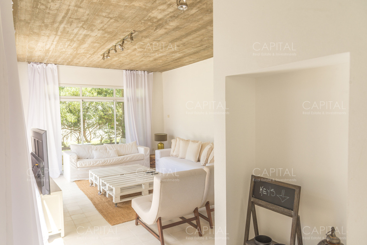 Casa ID.28305 - Casa de tres cuarto y servicio Pinar del Faro