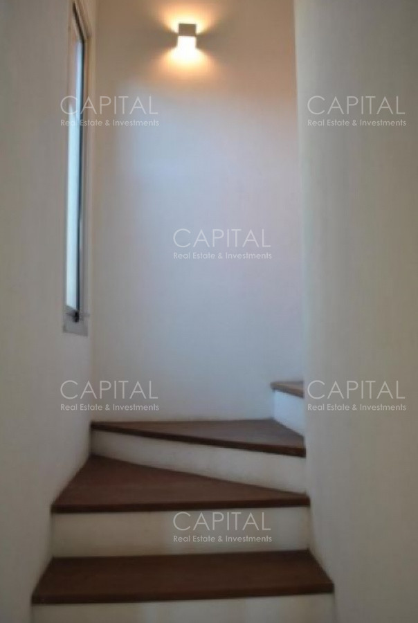 Casa ID.30088 - Muy buena casa en venta Construcción de muy buena calidad con pisos en porcelanato símil hormigón
