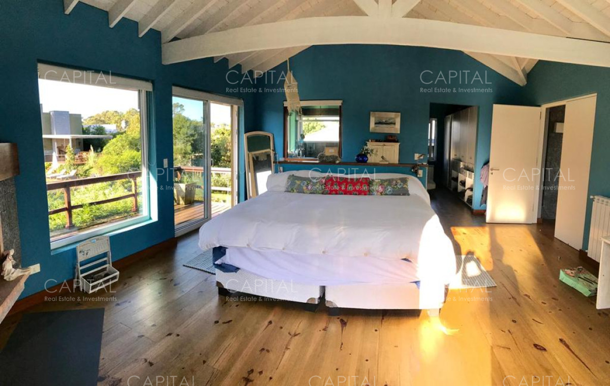 Casa ID.25894 - Espectacular casa en La Barra con gran parque con divina vista al  bosque  