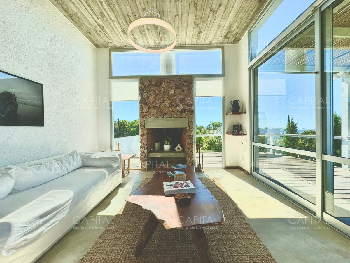 Casa ID.36175 - Casa en Venta en Pueblo de José Ignacio Cuatro Dormitorios y Dependencia