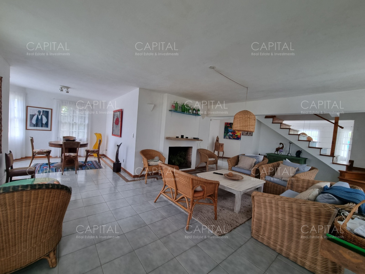 Casa ID.25970 - Casa en La Barra Punta del Este en Venta