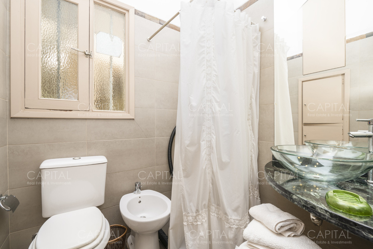 Casa ID.30729 - Casa en Venta Playa Mansa Frente al Mar Cuatro Dormitorios