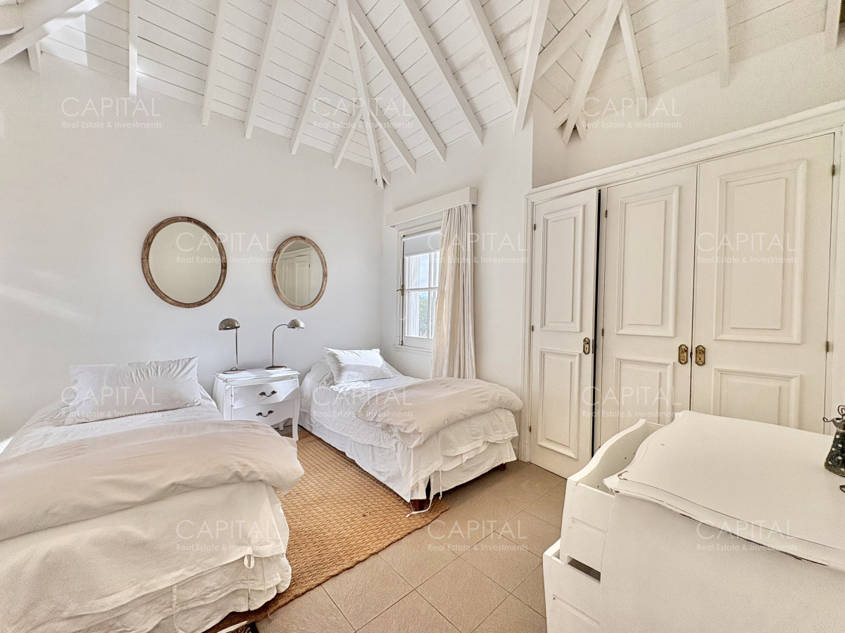 Casa ID.38582 - Casa primera fila en Barrio Club del Mar en Jose Ignacio