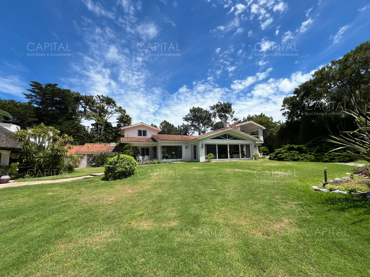 Casa ID.37287 - Espectacular Casa en Playa Brava Punta Del Este 