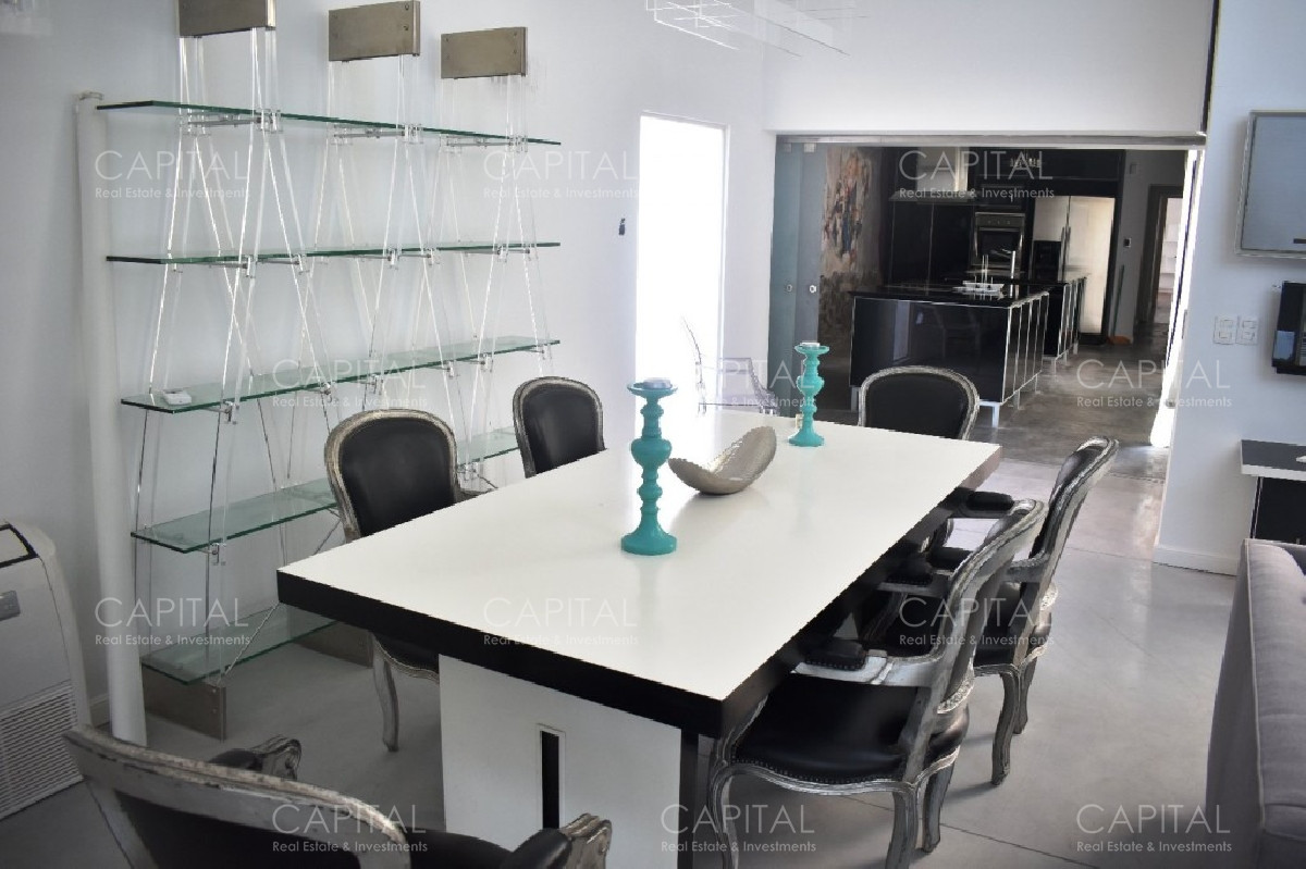Casa ID.25844 - Excelente casa en 1era fila de Península - 4 dormitorios y solarium con jacuzzi!