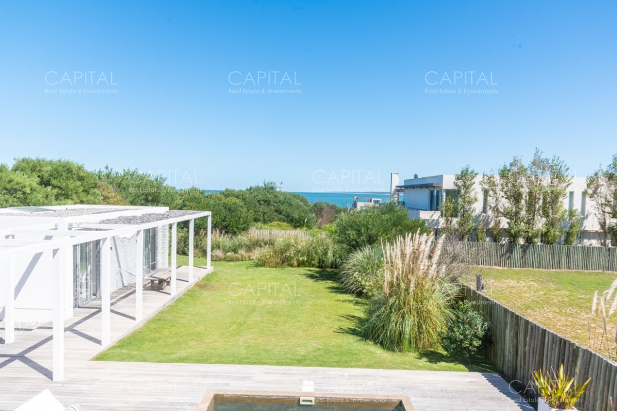 Casa ID.34500 - Casa en Venta De  Cuatro Dormitorios mas Dependencia en Jose Ignacio 