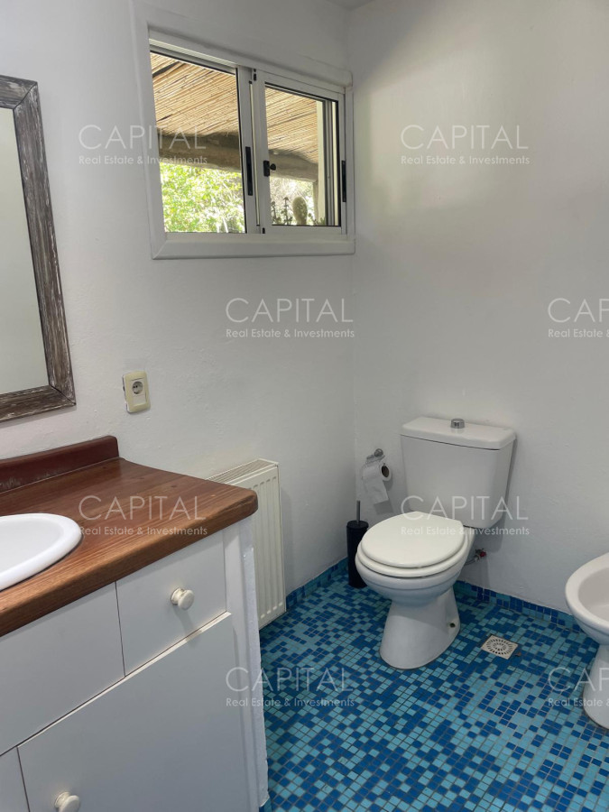 Casa ID.37880 - Casa en alquiler anual de tres dormitorios. La Barra