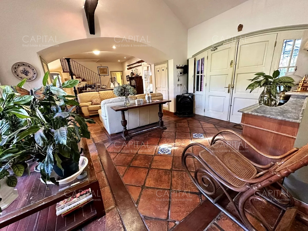 Casa ID.35081 - Casa  en Venta Playa Mansa en venta a 150 metros del mar